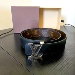 Louis Vuitton 40mm reversible logo belt